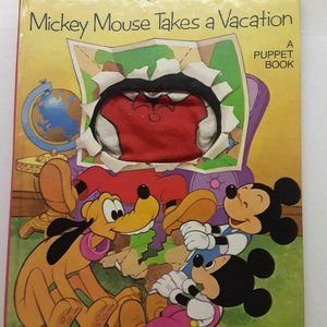 Vintage 1976 Disney Mickey Mouse Takes A Vacation puppet book